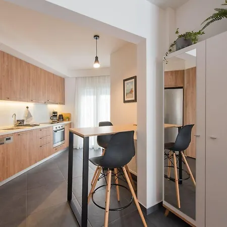 #sansevieria Apt By Halu! Apartment Thessaloniki